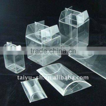 clear plastic carton