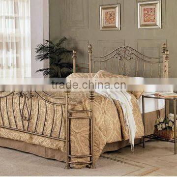 Hot Selling Heavy Duty Queen Iron Beds with Low Price CMAX-MB13