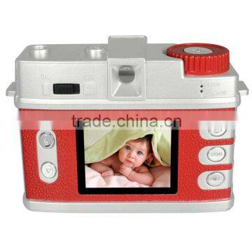 7Mega pixels nostalgic digital photo camera