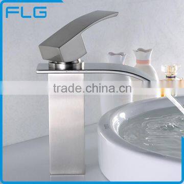 China Manufacturer Single Handle Cheap Basin Faucet