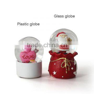 2015 Cheap Funny Plastic Snow Globe photo-6