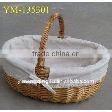 wicker picnic basket with lining