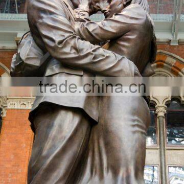 best selling high quality meeting love couple statue for garden