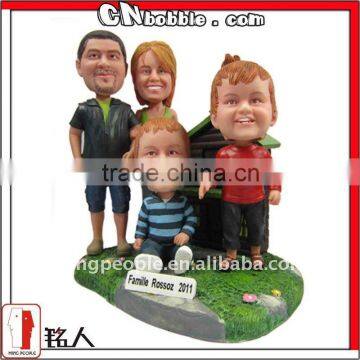 Resin family custom bobble head figurine