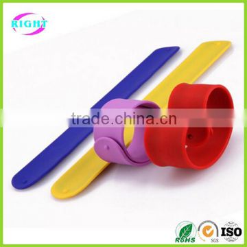 Logo printed silicone slap band