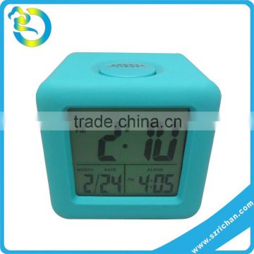 Wholesale Fashion fun shape fancy kid date and time small desk clock