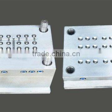 high quality good design plastic injection cap mould