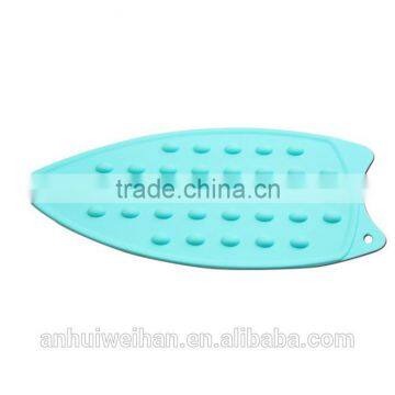 Heat Resistance Silicone Iron Rest Tray Dish Mat Pot Stand Random Color