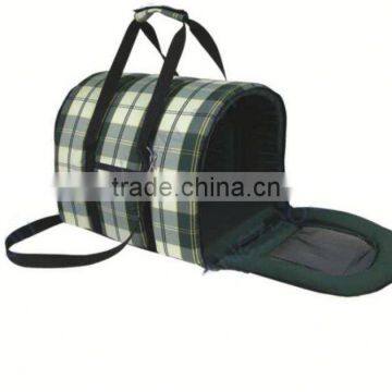 Best design dog carriers with wheels with fashion style,custom design available,OEM orders are welcome