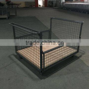 low height roll cage with half drop gates on long side