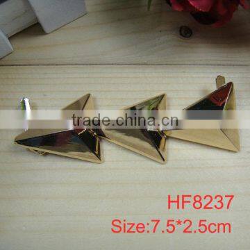 Factory wholesale custom triangle shape high heels shoe ornament for footwear