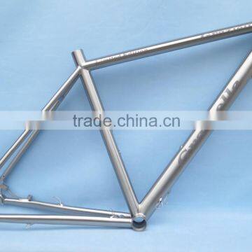 titanium 700C road bike frame with internal cable routing