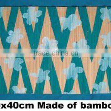 Bamboo table mat with lining rim