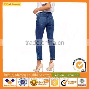 Wholesale Denim Five Pockets Boyfriend Jeans With Let Down Hem In Mid Wash Blue For Women photo-3