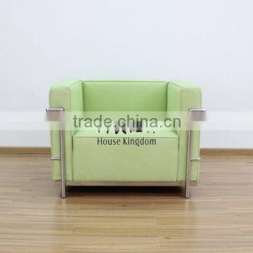 Le Corbusier LC3 armchair in green leather(7017B-1)