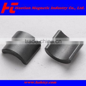 Ferrite arc magnet for motor