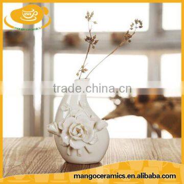 Fashionable hand made white flower vase ceramic