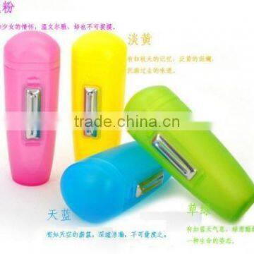 Plastic Storage Fruit and Vegetable Peeler
