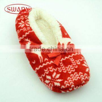 Factory direct new design fashion disposable indoor slipper