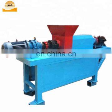 Poultry waste dewatering machine / cow dung briquettes making machine