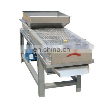 High-efficiency Dried Peanut Peeling Machine / Industrial Dry Peanut Red Skin Peeling Machine