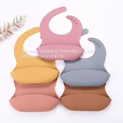 Custom printed with food grade bib waterproof large organic silicone bibs baby bib silicon printed 2022