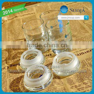 2014 high quality glassware glass bottle with lid