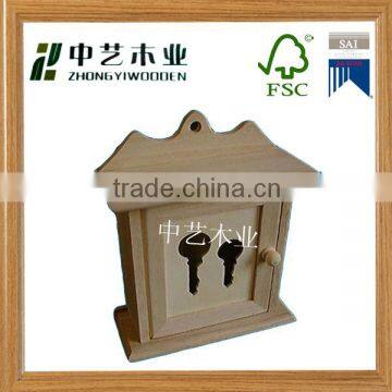 Wholesale high quality handmade pine carved decorative wooden wall hanging key box