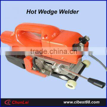 Geomembrane overlap hot wedge welding machine