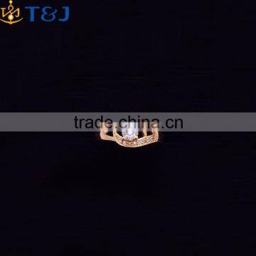 >>>Yiwu Hot selling fashion jewelry custom gold color eye shaped diamond crystal women ring with zinc stone