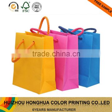 Hot sale embossing paper packaging bag shopping bags wholesale