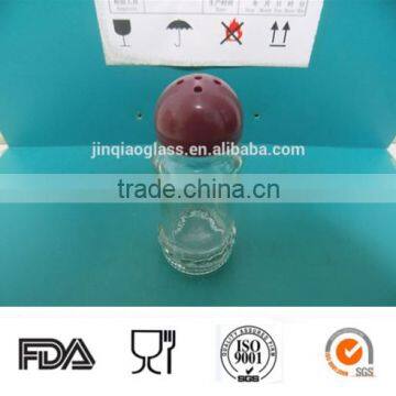 Glass flavour jar with plastic caps