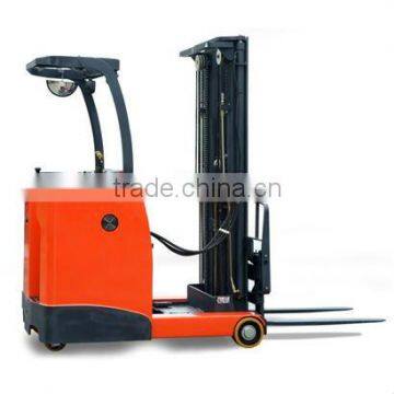 Ride seated Power Reach Stacker CQ MCE Series