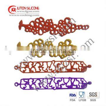 2013 Jution Hot Selling silicone hollow wristband