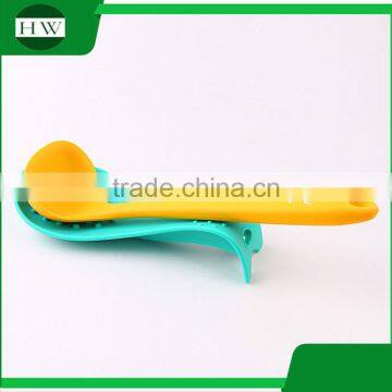 Kitchen Accessories Multipurpose Silicone Hanging Tableware Colander Soup Spoon Rack Holder photo-3