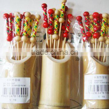 Christmas decorations made in China of bamboo bead skewer