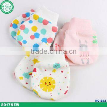 Lovely Printed Cotton 0-3 Months Newborn Baby Mittens Anti Scratch