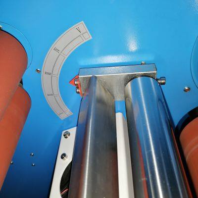 Anti Curl Automatic Laminating Machine Hydraulic Pressure Automatic Paper Feeding Automatic Cutting
