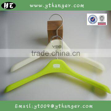 HA7007 best quality cheap jacket hanger antislip colored plastic hanger                        
                                                                                Supplier's Choice