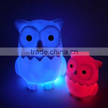 2015 New Design Roto Casting Vynil Owl Anime Figure Led Light Toys