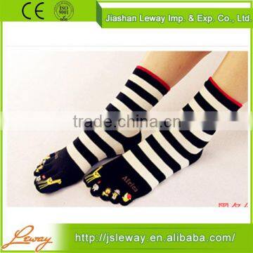 Custom knitted toe separators socks,toe separators socks,cotton women toe separators socks