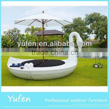All Weather Outdoor Round Rattan Daybed photo-2