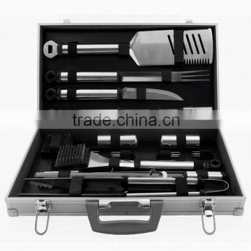 BBQ 21-piece Silver Stainless Steel Barbecue Tool Set with Aluminum Carrying Case(ZYD-HZ993)