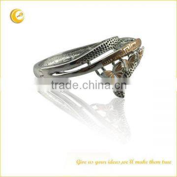 Silvery plated bracelet bangle