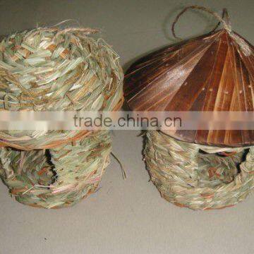 Grass twine bird house & bird feeder