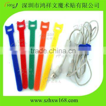 Self-locking double sided releasable injection hook cable ties