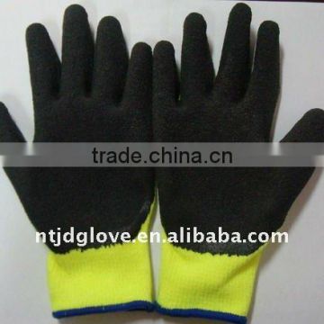 Cut resistance gloves . Kevlar crinkle black latex coated gloves.