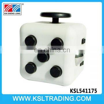 Fidget hand game anti stress plastic cube with specification