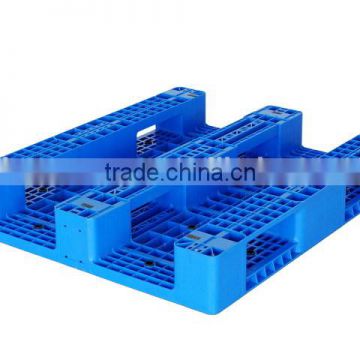 Euro Steel reinforced three skids type plastic pallet