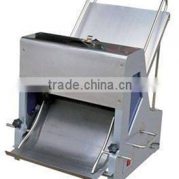 Competitive bread slicing machine